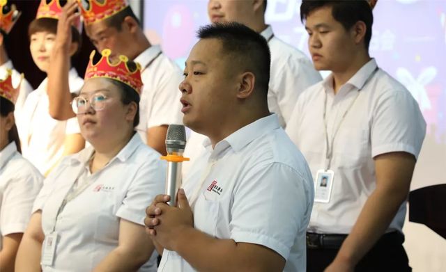 集團(tuán)運(yùn)營副總裁趙明華