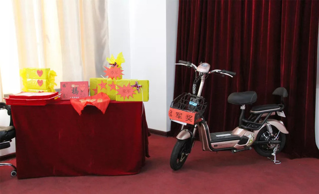 乾港集團(tuán)八月員工表彰大會 乾港集團(tuán)八月員工表彰大會